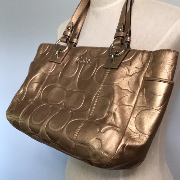 Coach Embossed Gold Purse - Picture 13 of 16